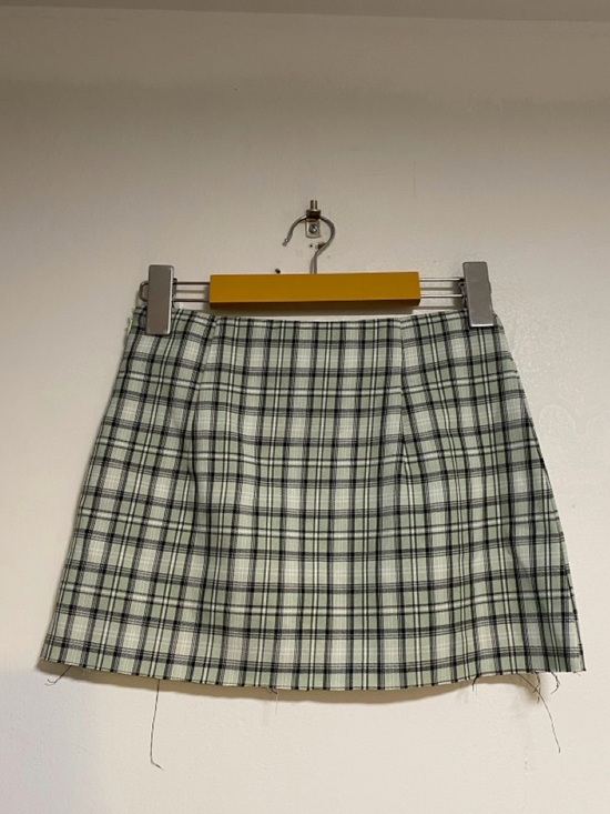 Princess Polly Plaid Mini Skirt US 0 Green Check Schoolgirl Style - Picture 5 of 9